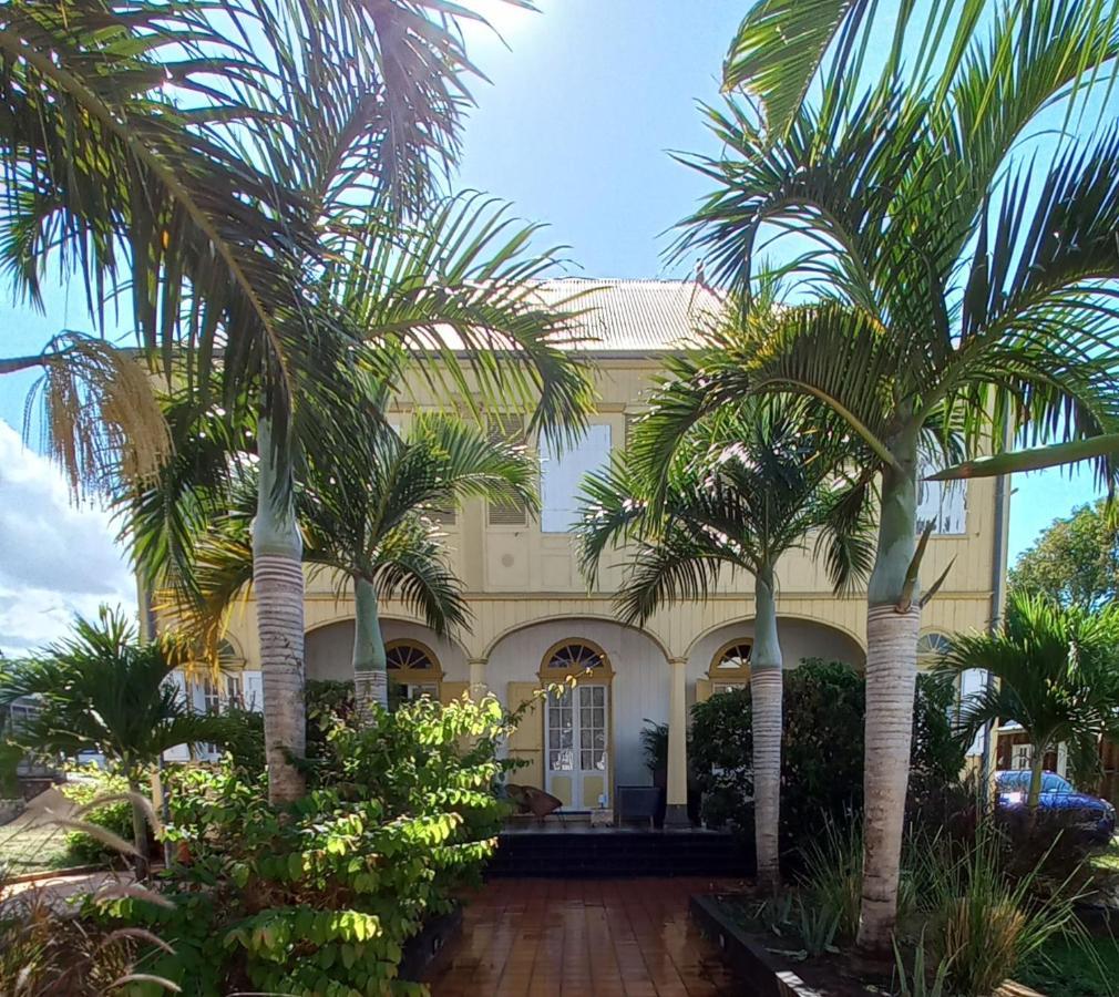 O Privilege Villa D'Exception En Centre-Ville De St-Pierre Saint Pierre Esterno foto